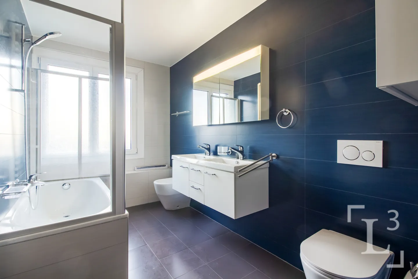 Spacious family villa with pool + studio - Photo 13 of 13