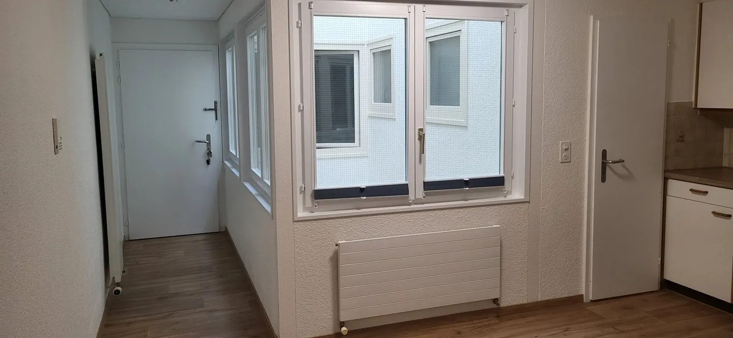 Zentrale und grosszügige 1.5-Zimmerwohnung 2. OG LINKS - Foto 8 von 15