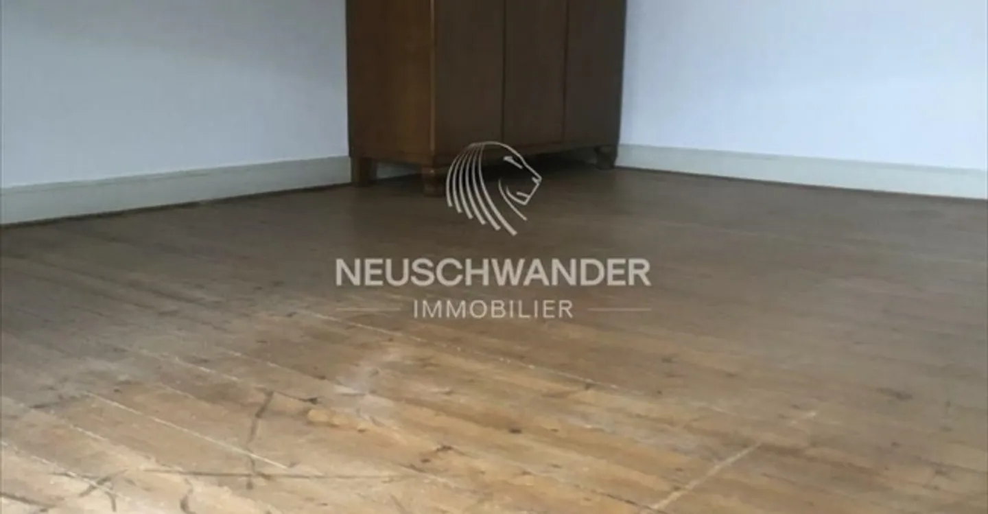 Mixed-use building for rent - Photo 6 of 6