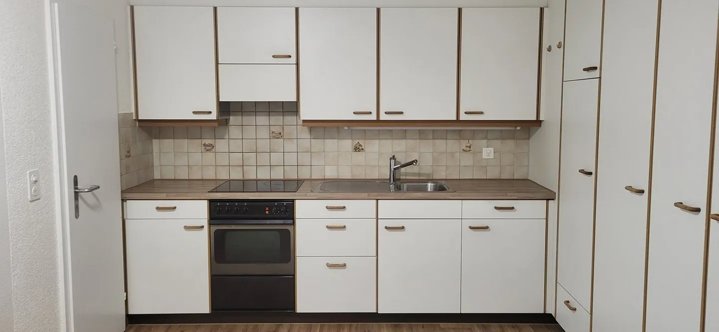 Zentrale und grosszügige 1.5-Zimmerwohnung 2. OG LINKS - Foto 6 von 15