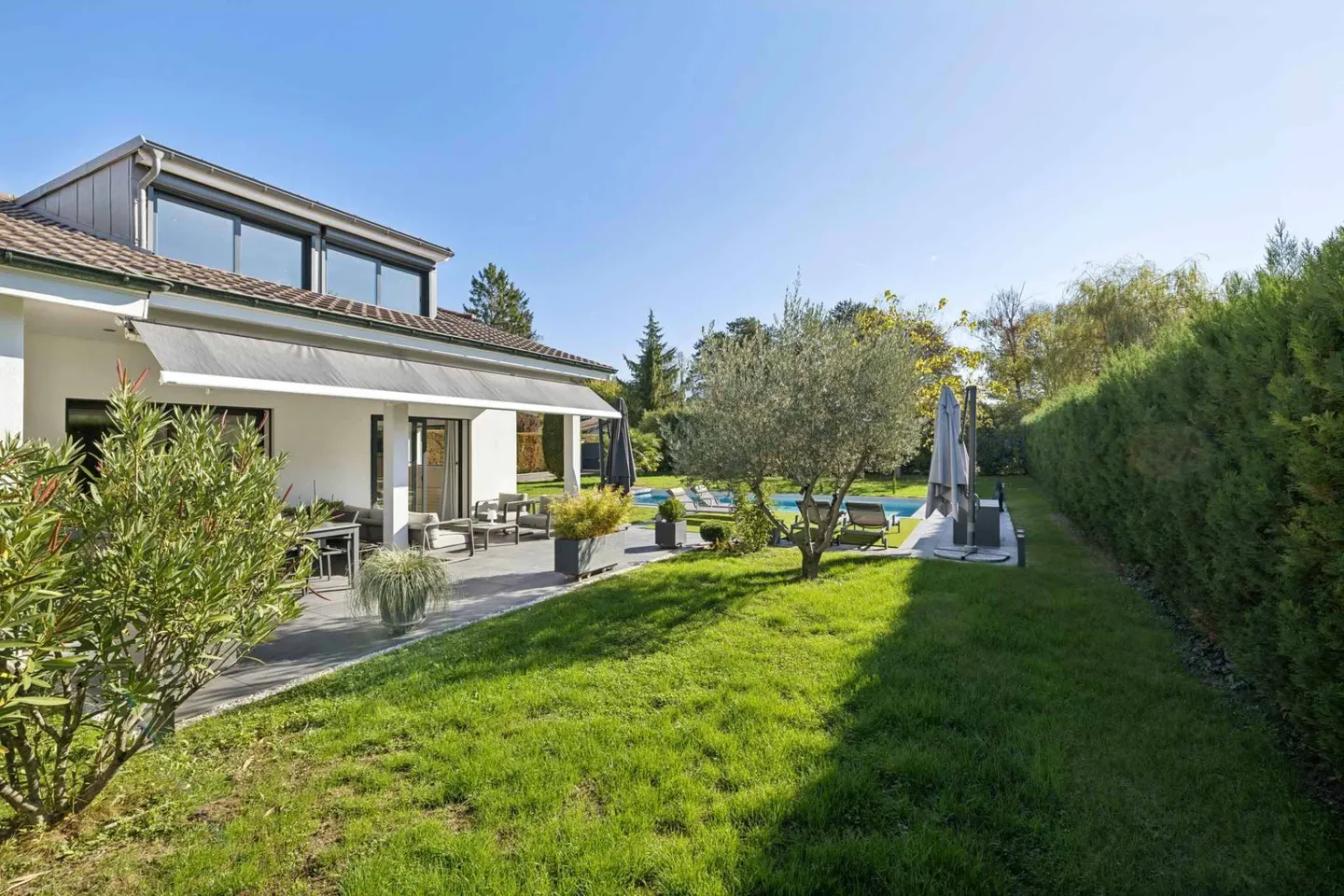 Incantevole villa contemporanea - Foto 1 di 13