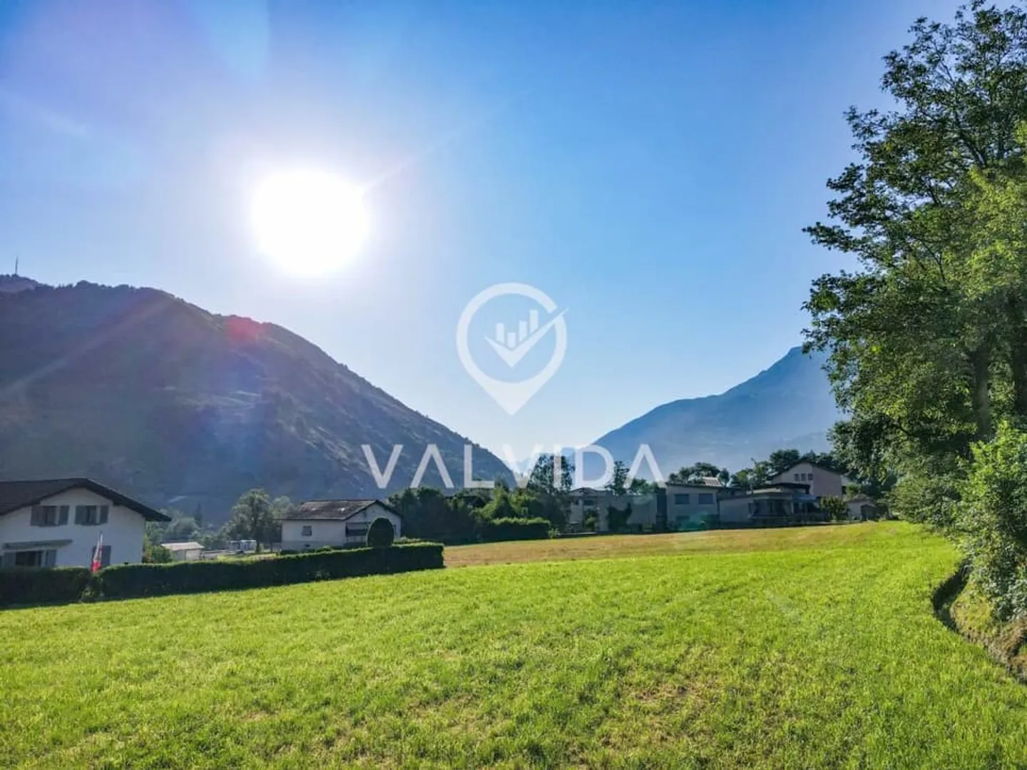 Sunny plot in Leuk Susten - 1,303 m² building potential - Photo 1 of 9