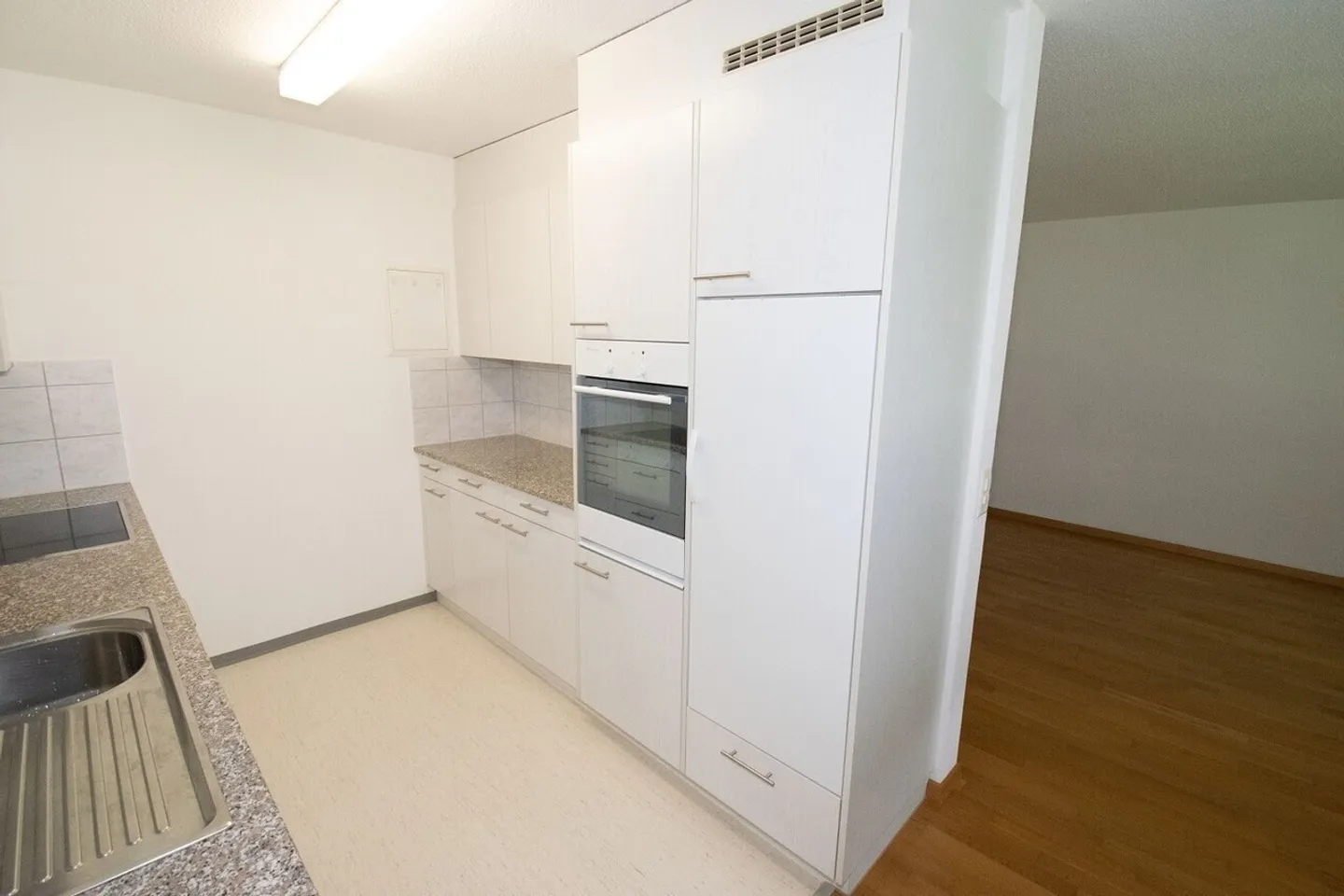 Central and yet in the green - Photo 4 of 12