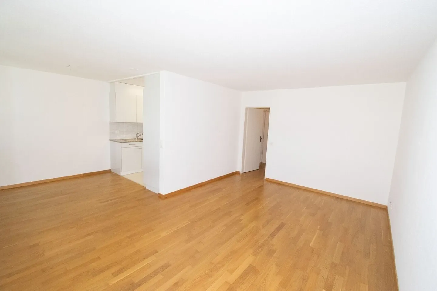 Central and yet in the green - Photo 5 of 12