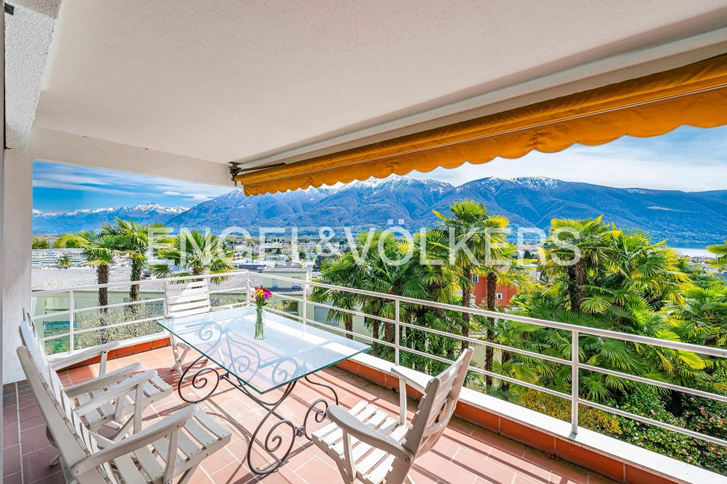 Panoramawohnung nahe Ascona - Foto 1 von 8
