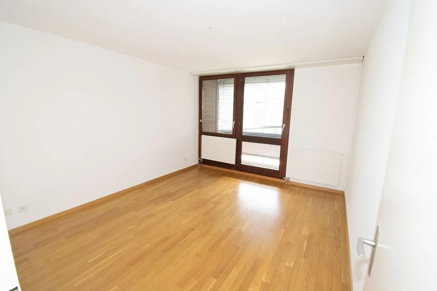 Central and yet in the green - Photo 8 of 12