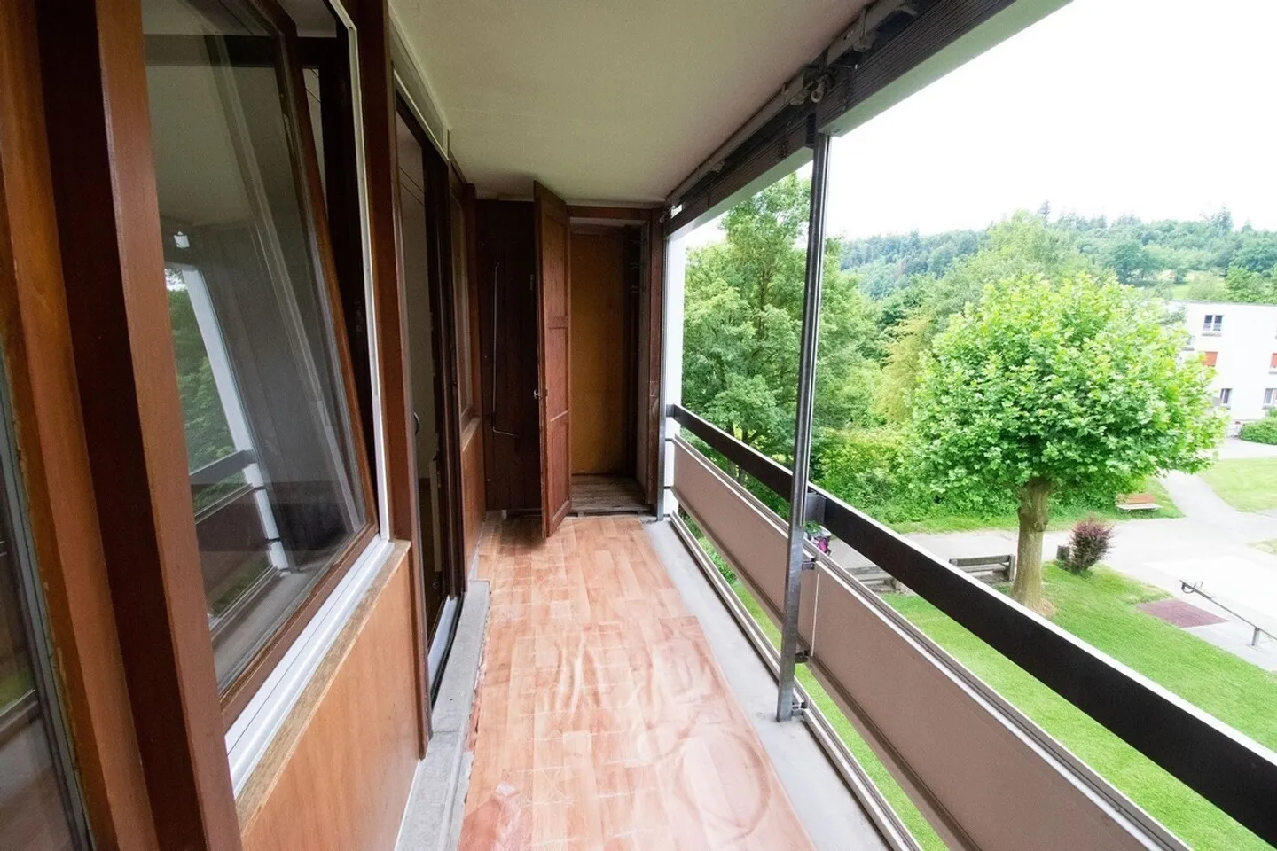 Central and yet in the green - Photo 10 of 12