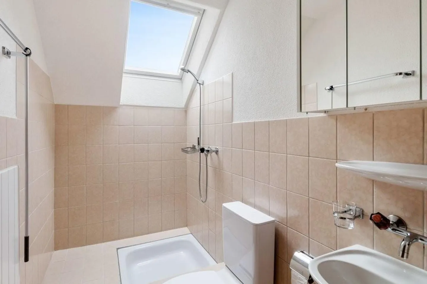 RENT WITHOUT DEPOSIT - Penthouse in a green environment - Photo 5 of 12