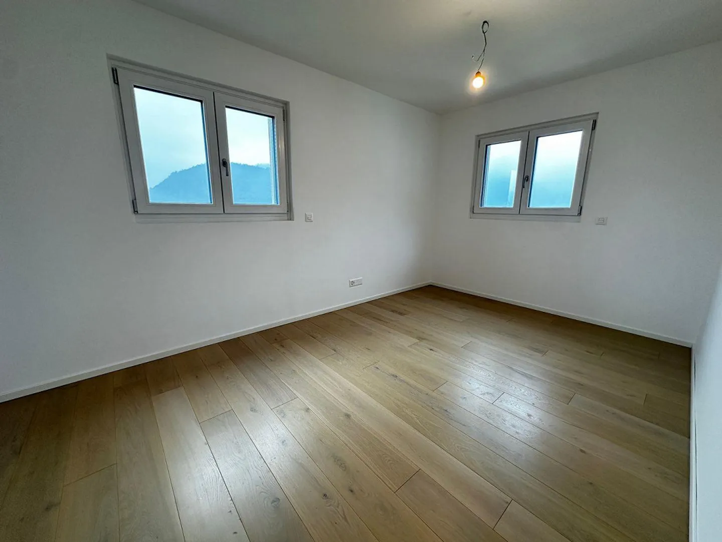 3.5 Zimmer im obersten Stock mit Panoramaterrasse - Foto 9 von 13