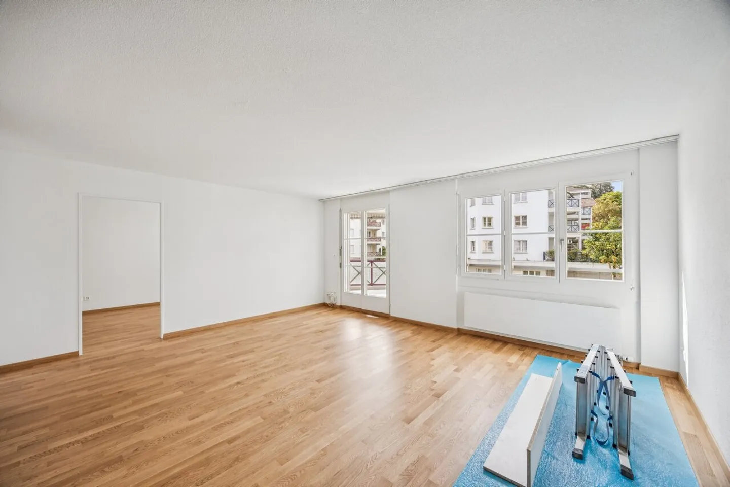 Freshly renovated - modern living for your comfort - Photo 4 of 7