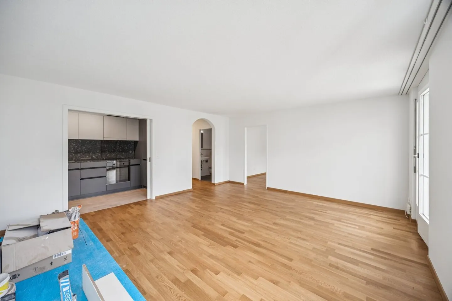 Freshly renovated - modern living for your comfort - Photo 5 of 7