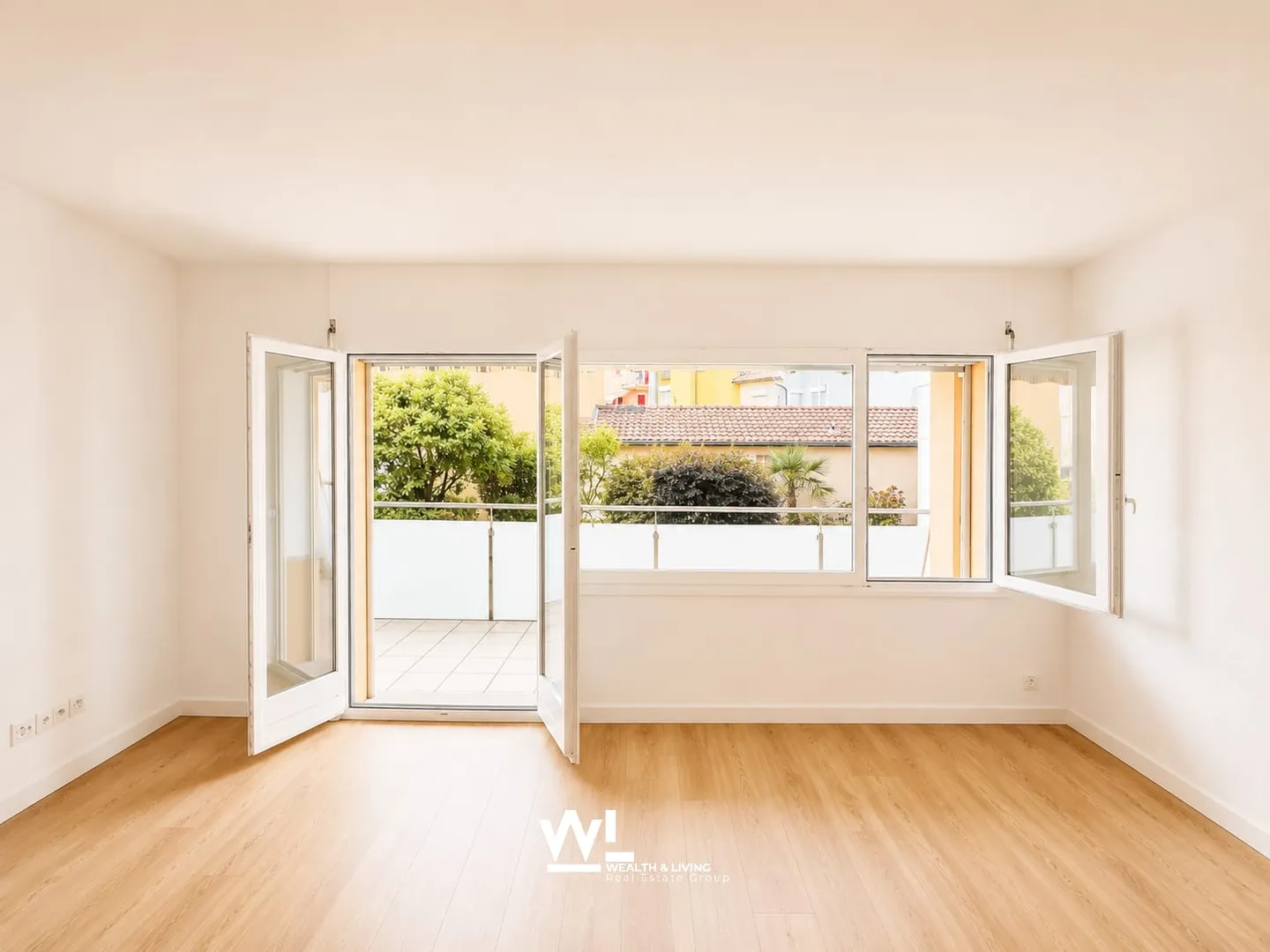 Bright Apartment with Garden in Ascona - Photo 4 of 13