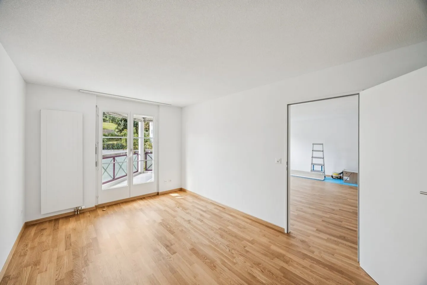 Freshly renovated - modern living for your comfort - Photo 6 of 7