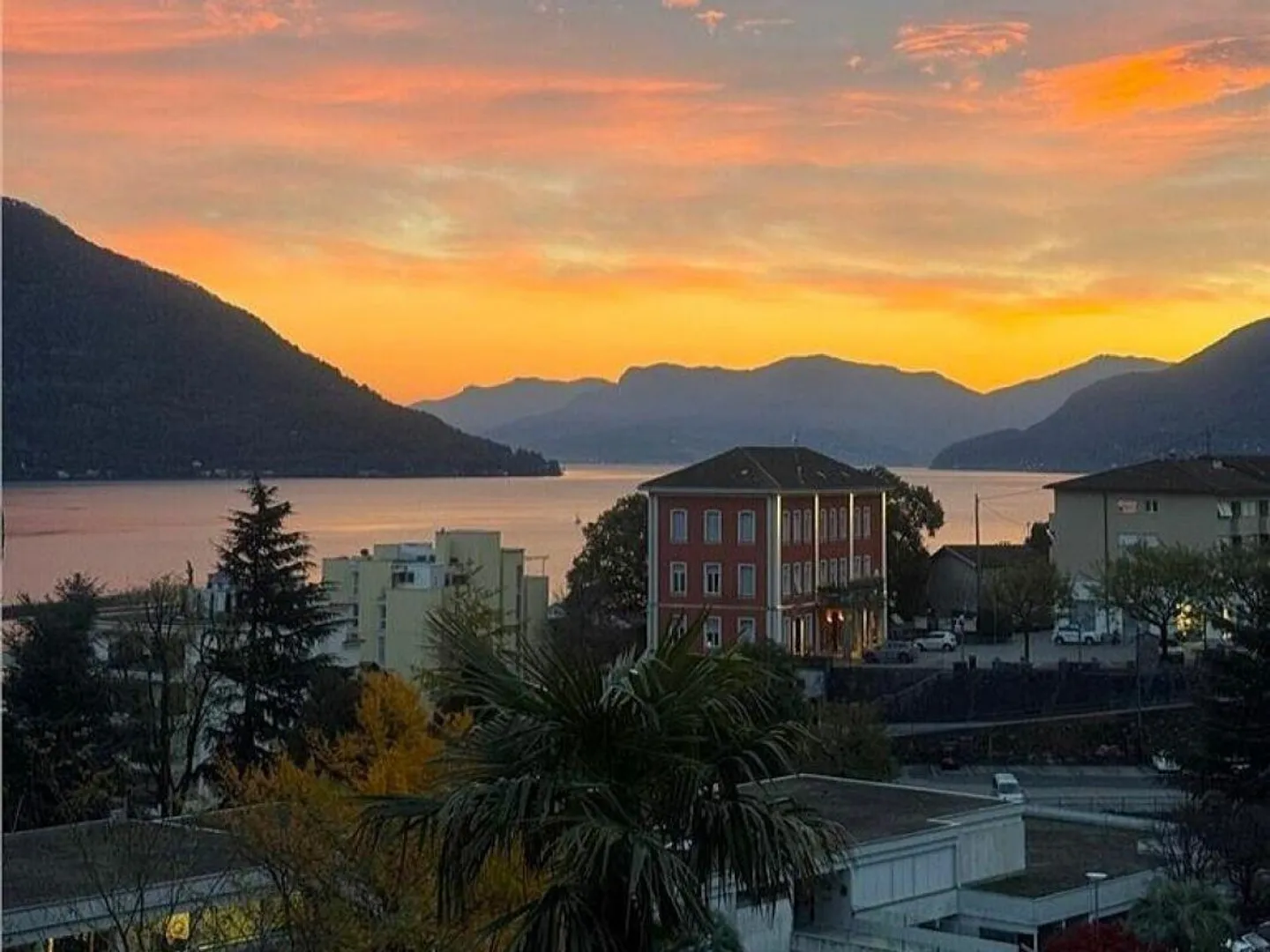 2.5 attic rooms with lake view terrace - Photo 7 of 7