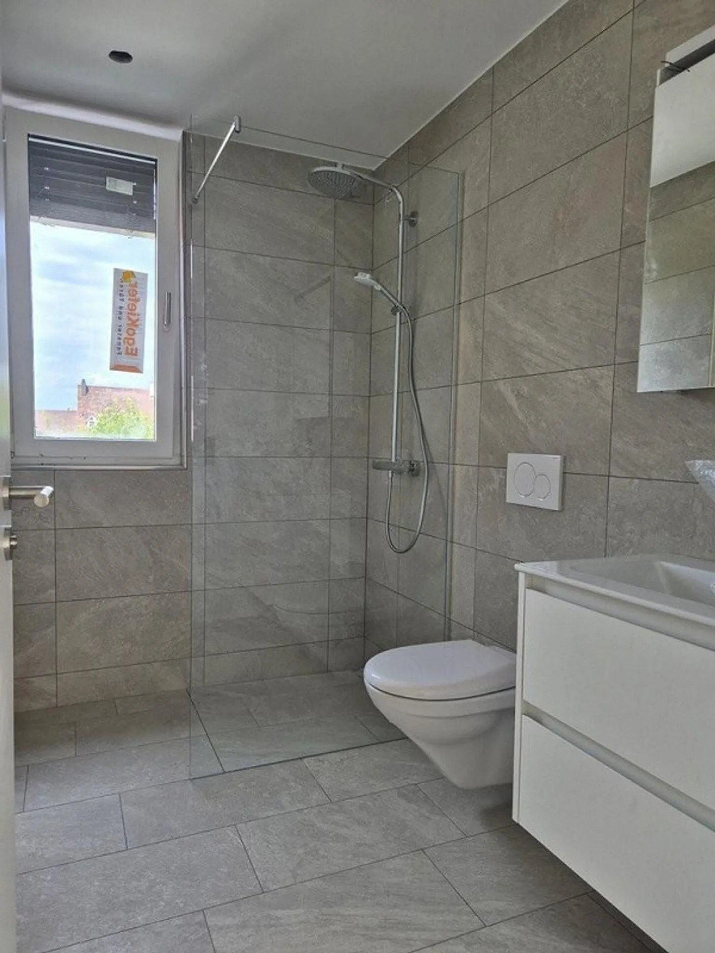 Moderne 3.5 Zimmer-Wohnung - Foto 3 von 3
