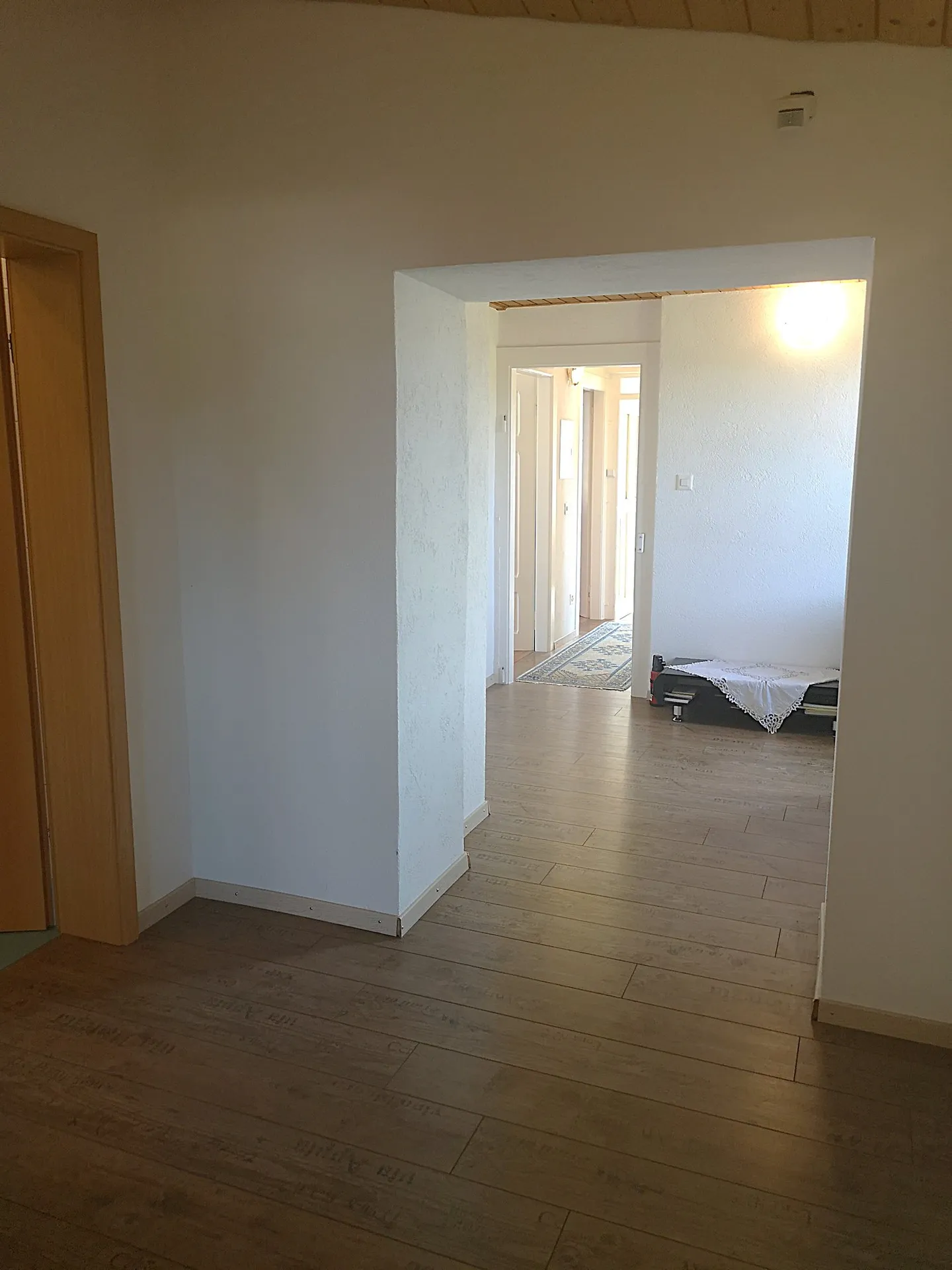 Grande casa familiare con 8,5 stanze a Lajoux, possibilità di affittare camere per gli ospiti - Foto 31 di 63