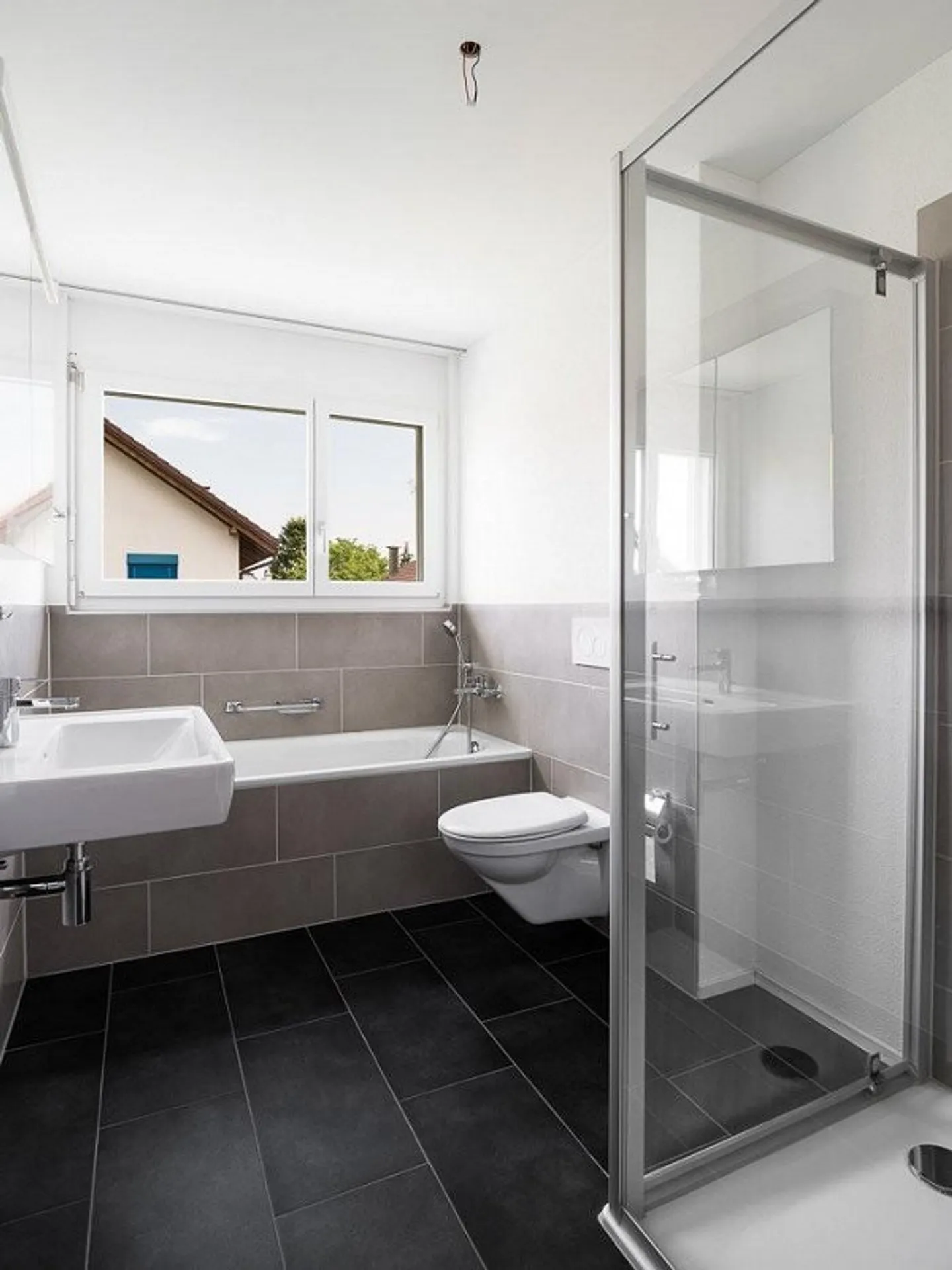 Moderne 3.5-Zimmer-Wohnung mit Balkon und Waschturm - Foto 8 von 11