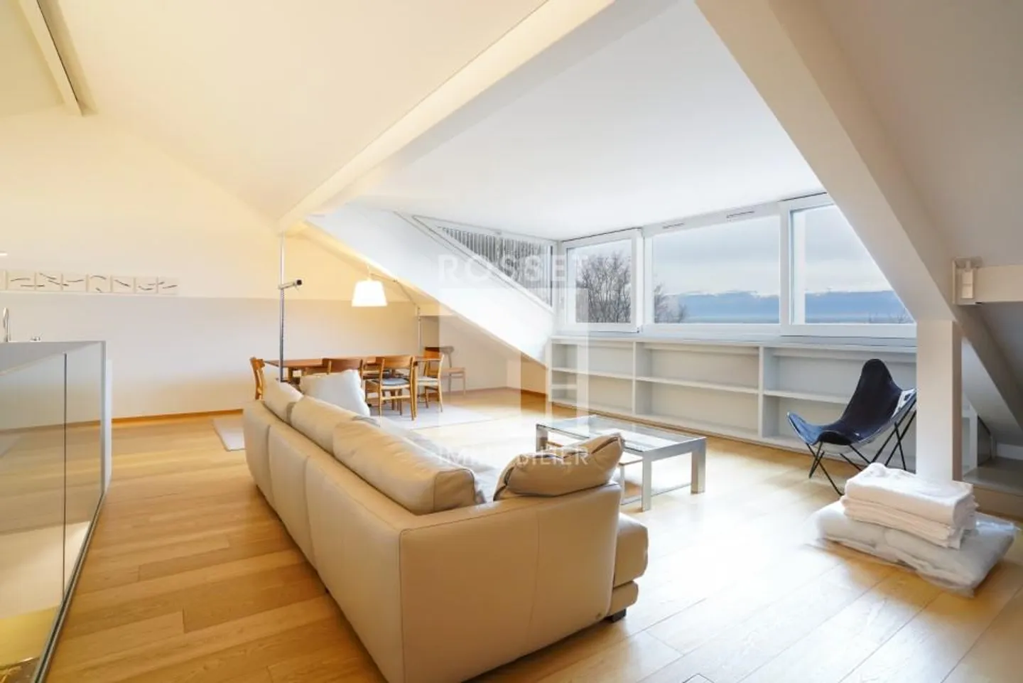 Bellissimo appartamento duplex di 5 stanze al 3° piano - Foto 2 di 9