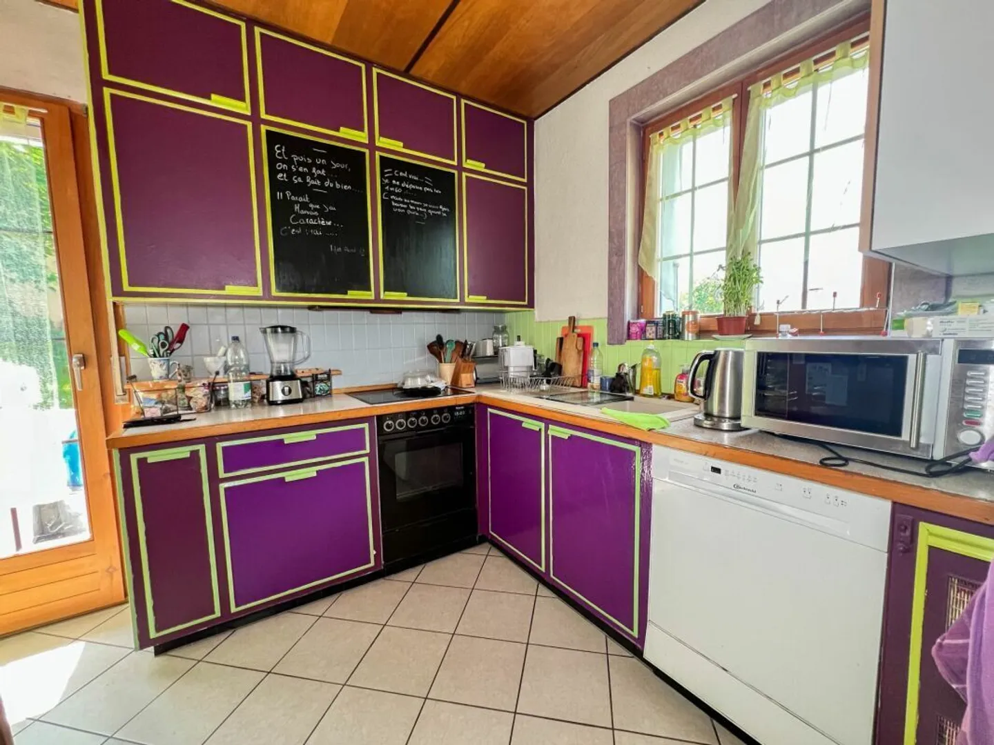 Charming Detached Villa to Renovate - Photo 8 of 12