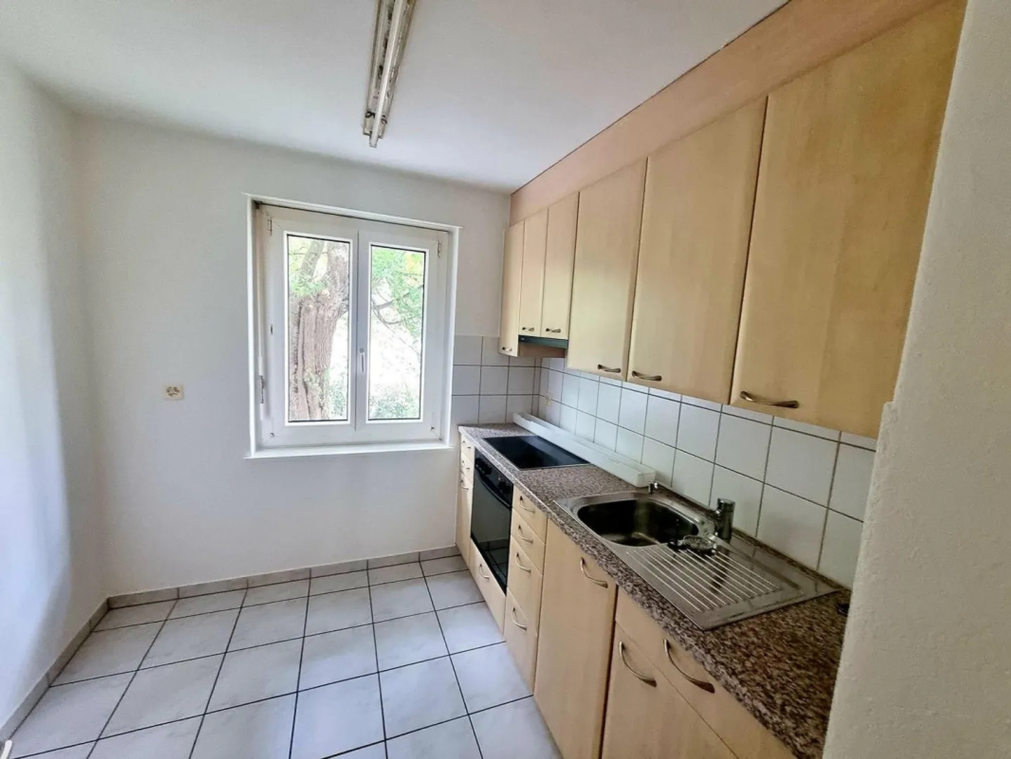 Helle Wohnung mit Balkon - Foto 2 von 7