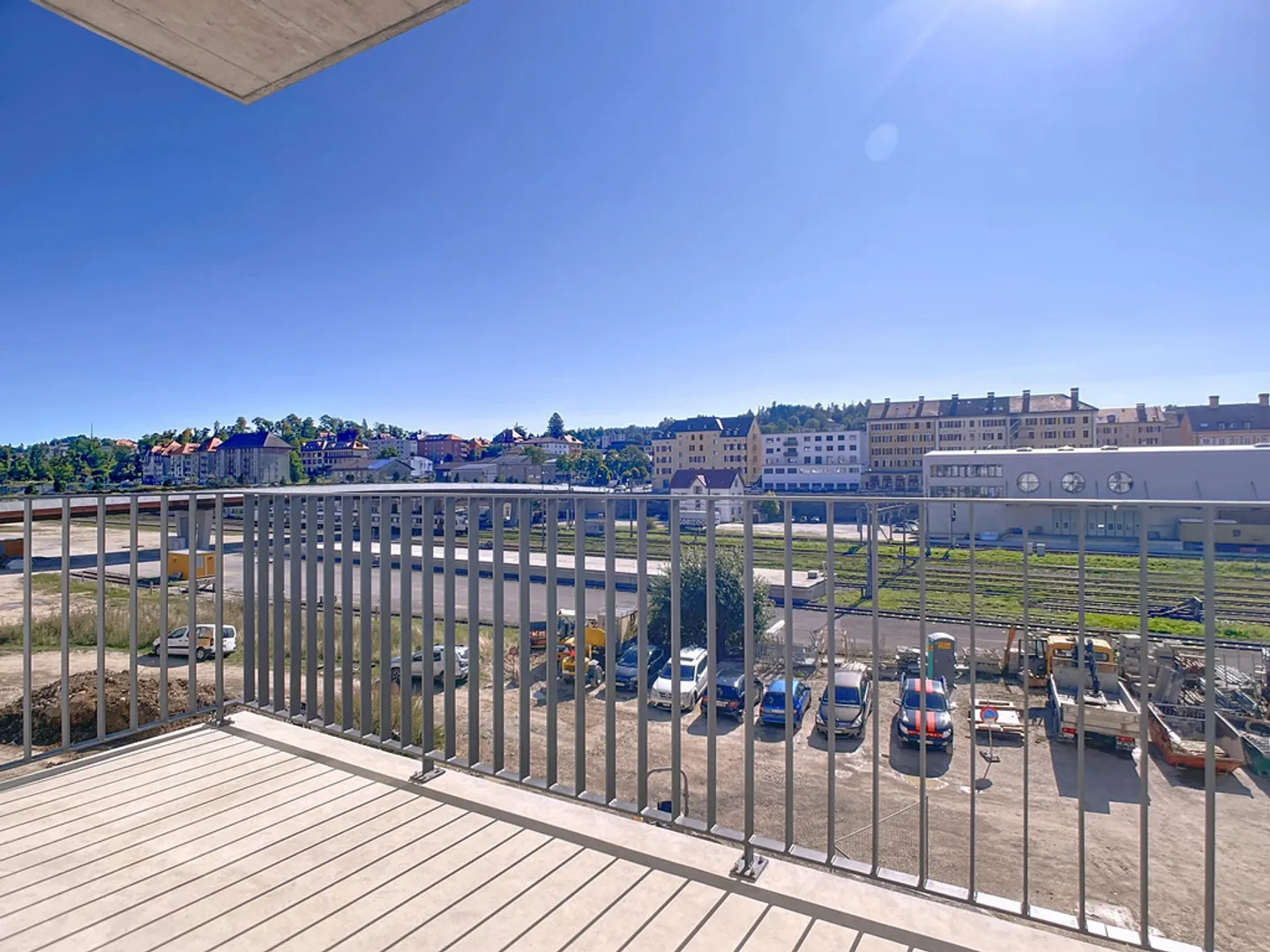 Wohnung mit Rahmen 3.5 Zimmer mit Balkon - Foto 2 von 12