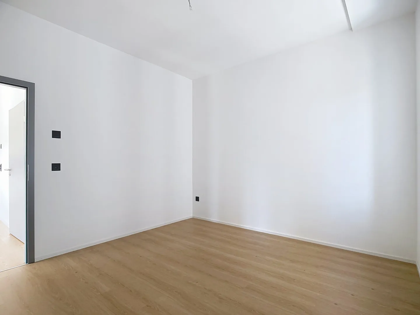 Wohnung mit Rahmen 3.5 Zimmer mit Balkon - Foto 7 von 12