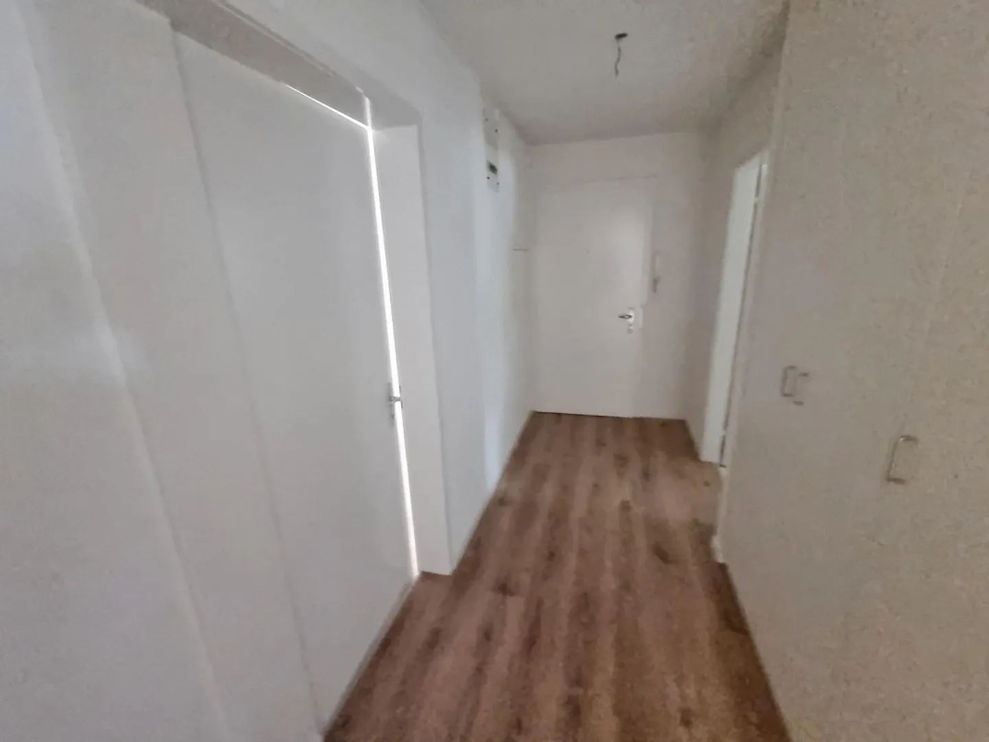 Helle Wohnung mit Balkon - Foto 7 von 7