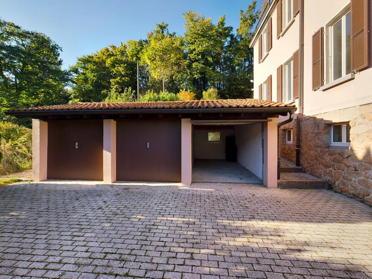 Casa plurifamiliare con grande terreno edificabile: prospettive future con un pizzico di storia. - Foto 13 di 13