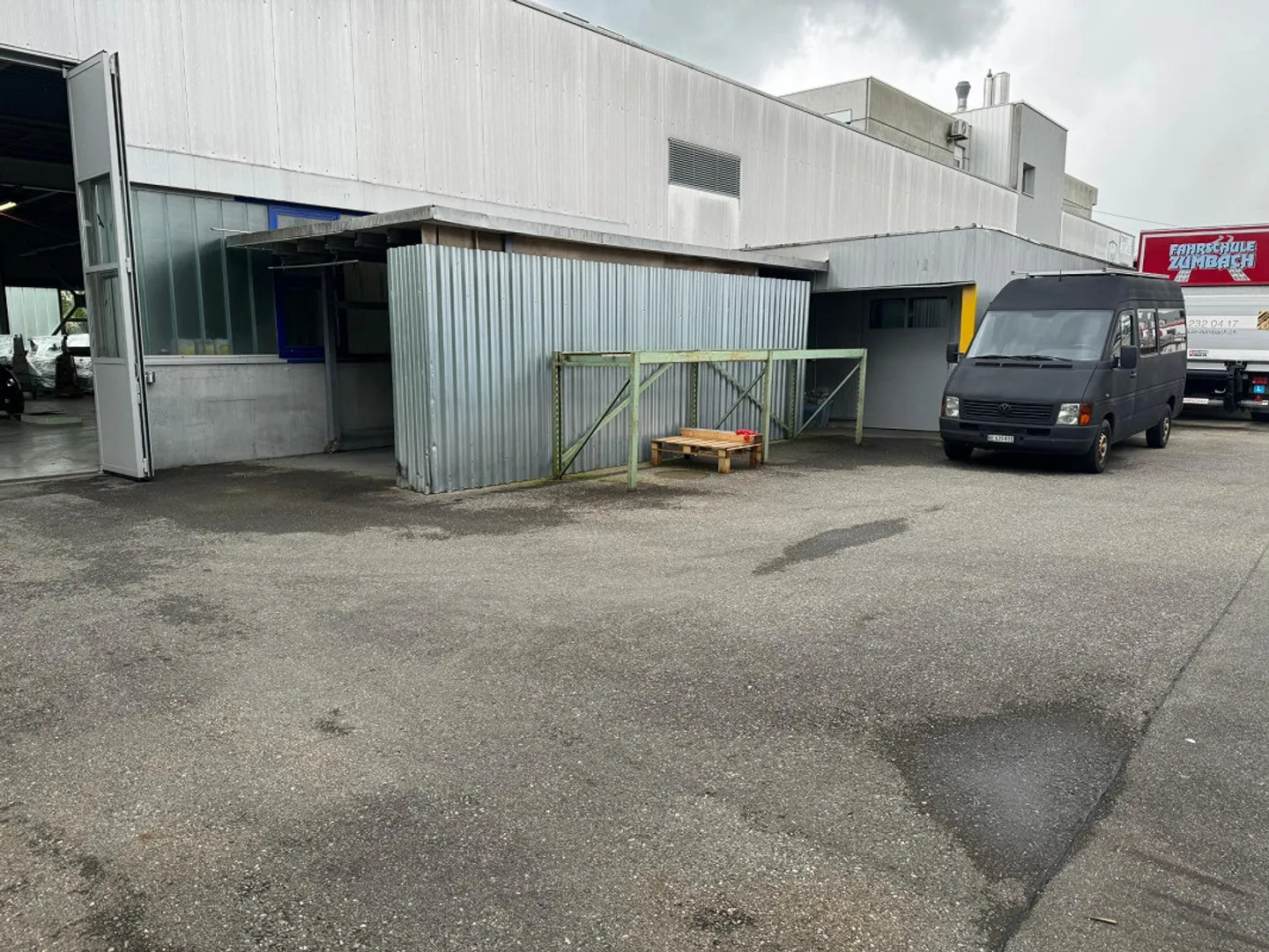 300 - 1000m² - nous avons l'espace dont votre entreprise a besoin ! - Photo 4 sur 4