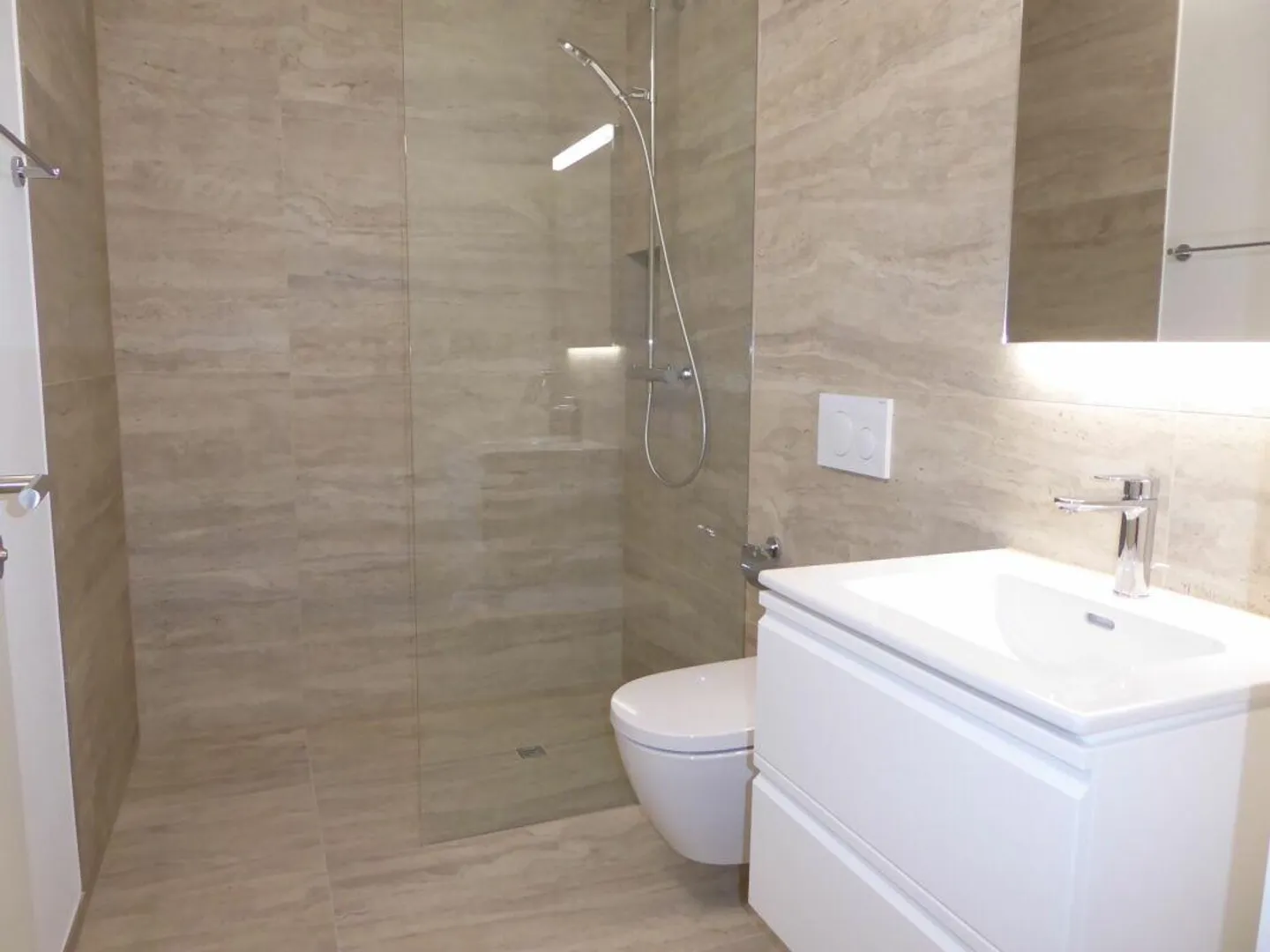 vielseitig nutzbare Loft-Wohnung / Gewerbe - Foto 15 von 21