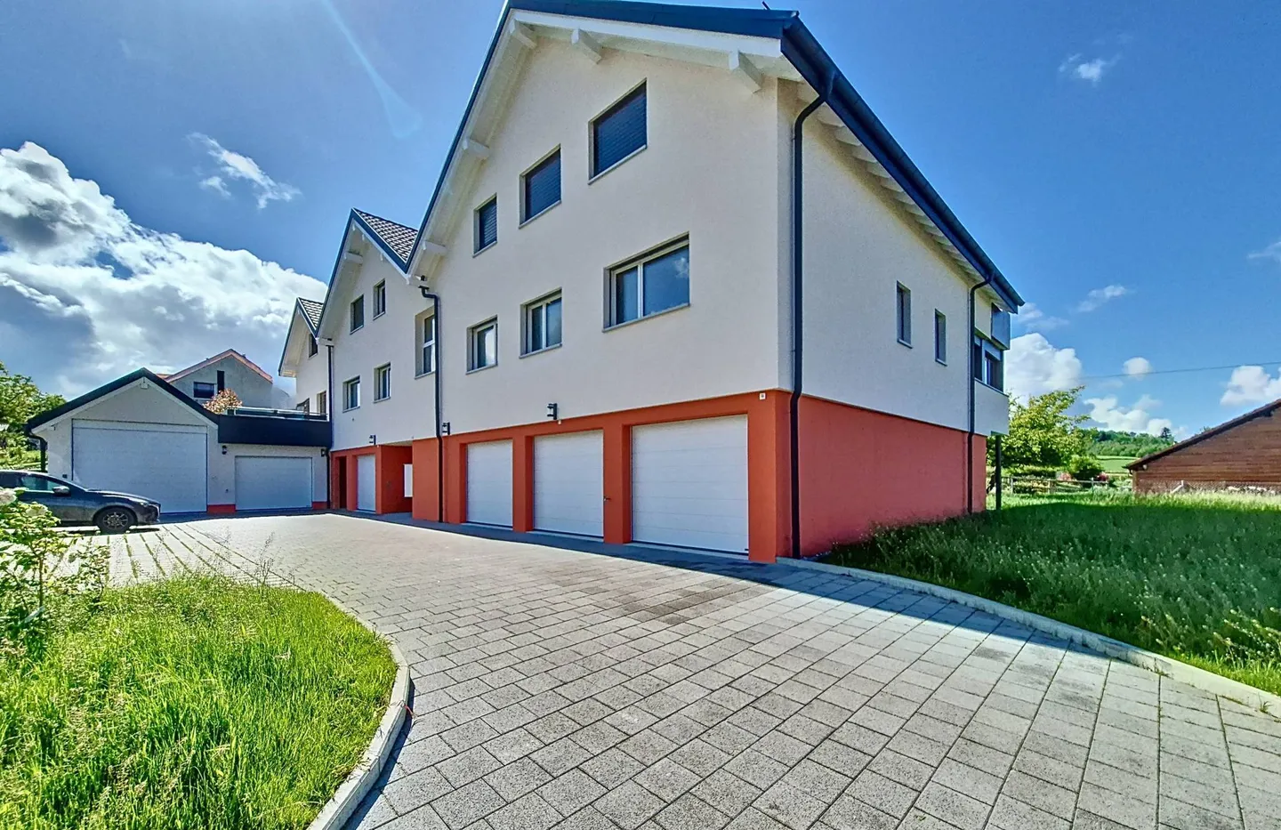 Duplex Elegante con Grande Balcone - Foto 1 di 11