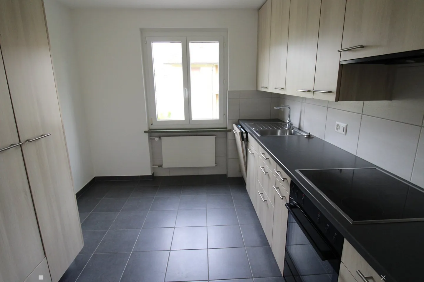 Charmante 3.5-Zimmer-Wohnung mit Balkon in Biel/Bienne - Foto 1 von 14