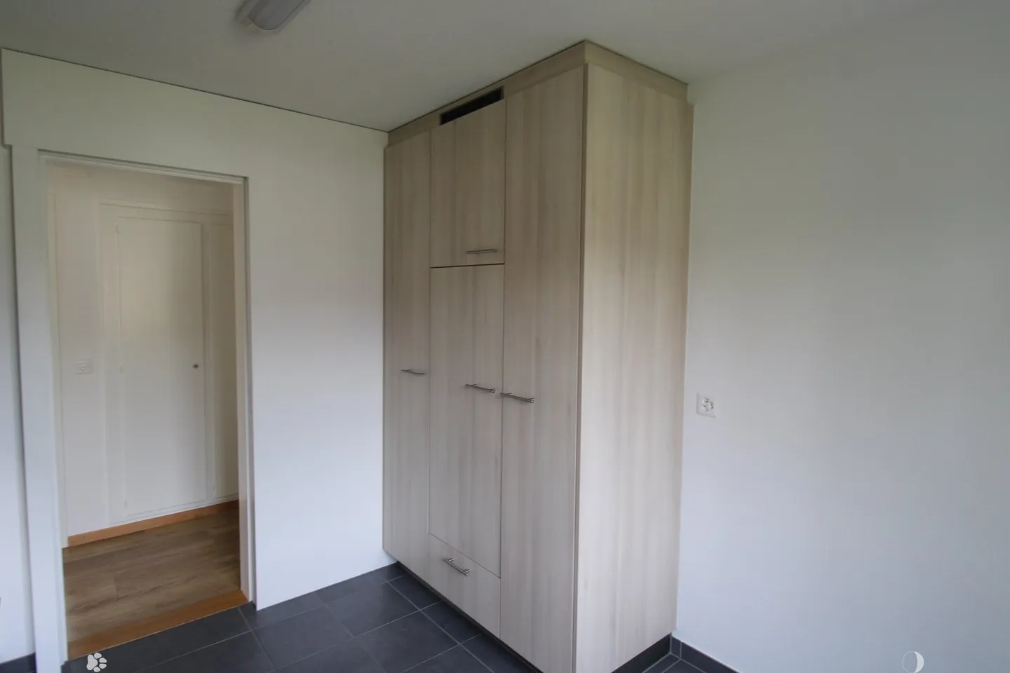 Charmante 3.5-Zimmer-Wohnung mit Balkon in Biel/Bienne - Foto 3 von 14