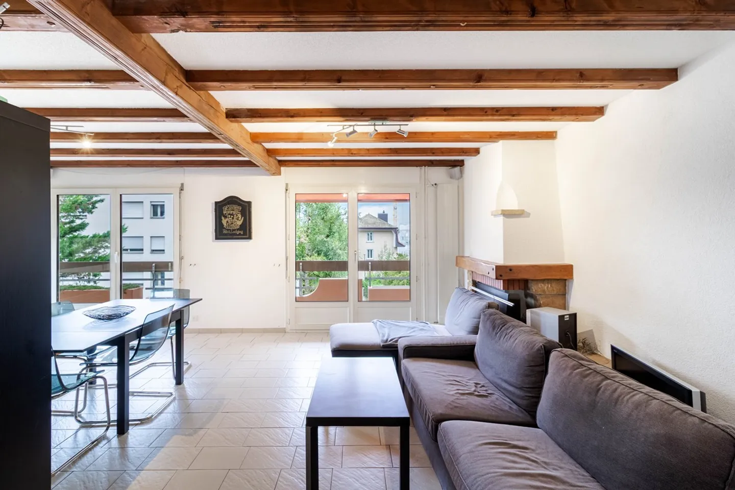 «Grosszügige 4.5-Zimmer-Wohnung, ideal gelegen in Renens» - Foto 3 von 8