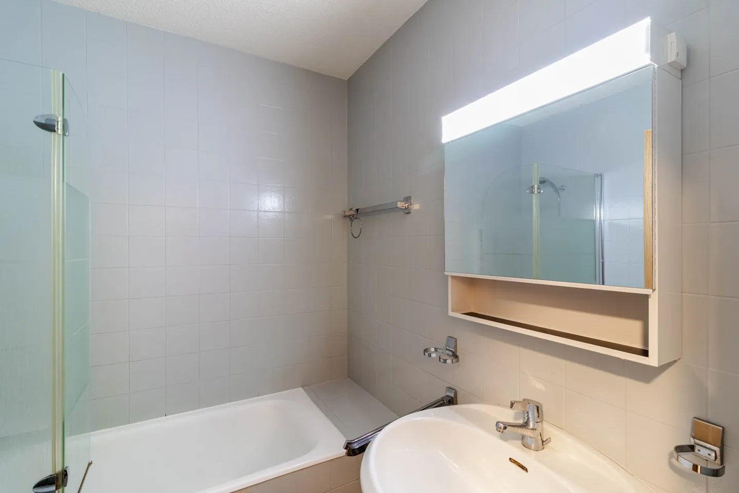 «Grosszügige 4.5-Zimmer-Wohnung, ideal gelegen in Renens» - Foto 6 von 8