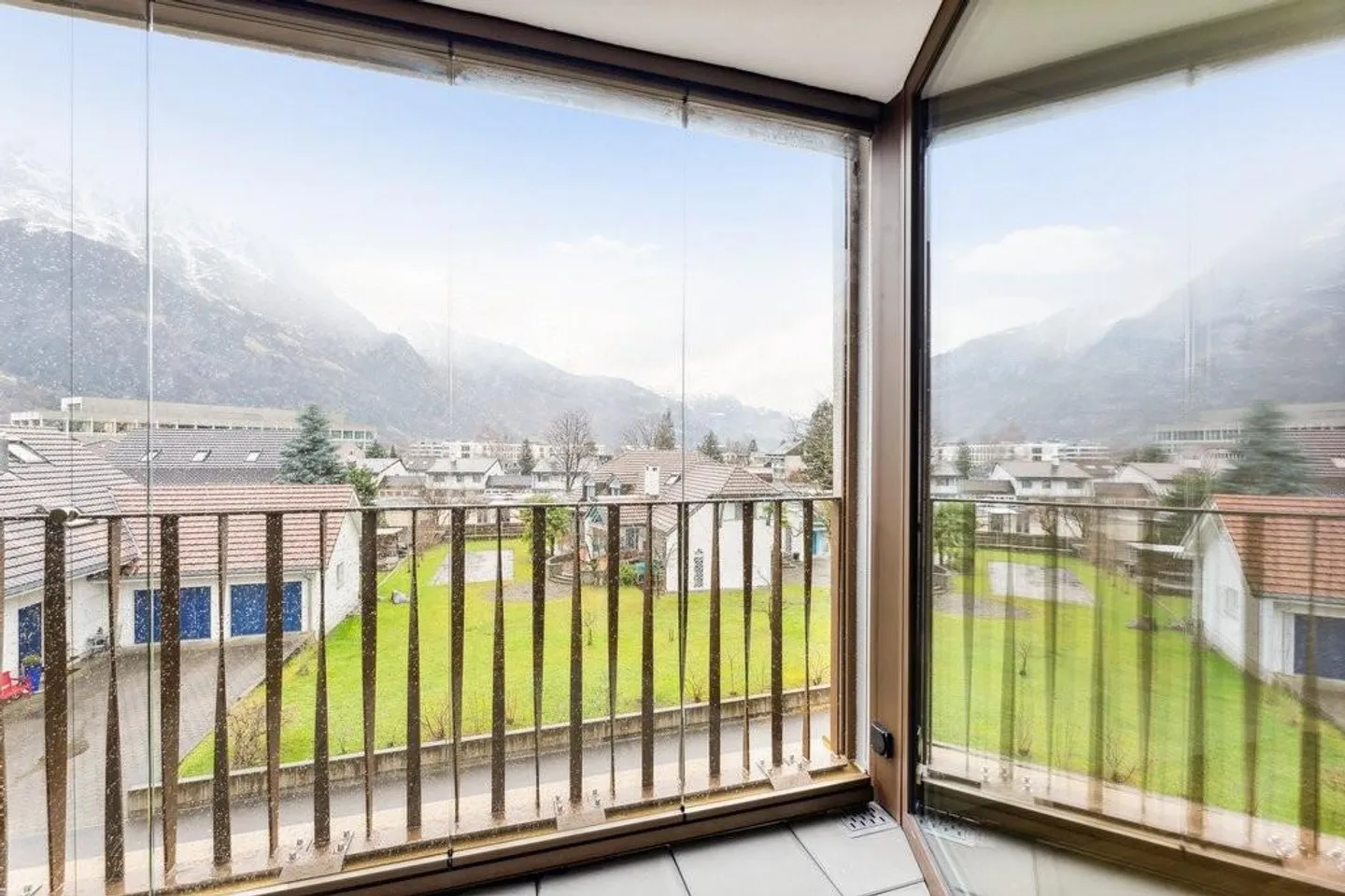 Trendy New Build Apartment - Photo 6 of 7