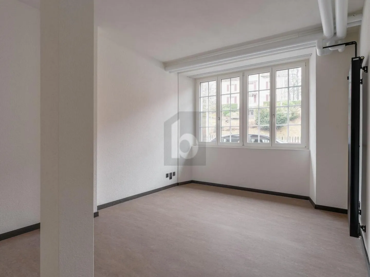 SMART SPACE: UFFICIO/PRATICA IN POSIZIONE STRATEGICA - Foto 1 di 6