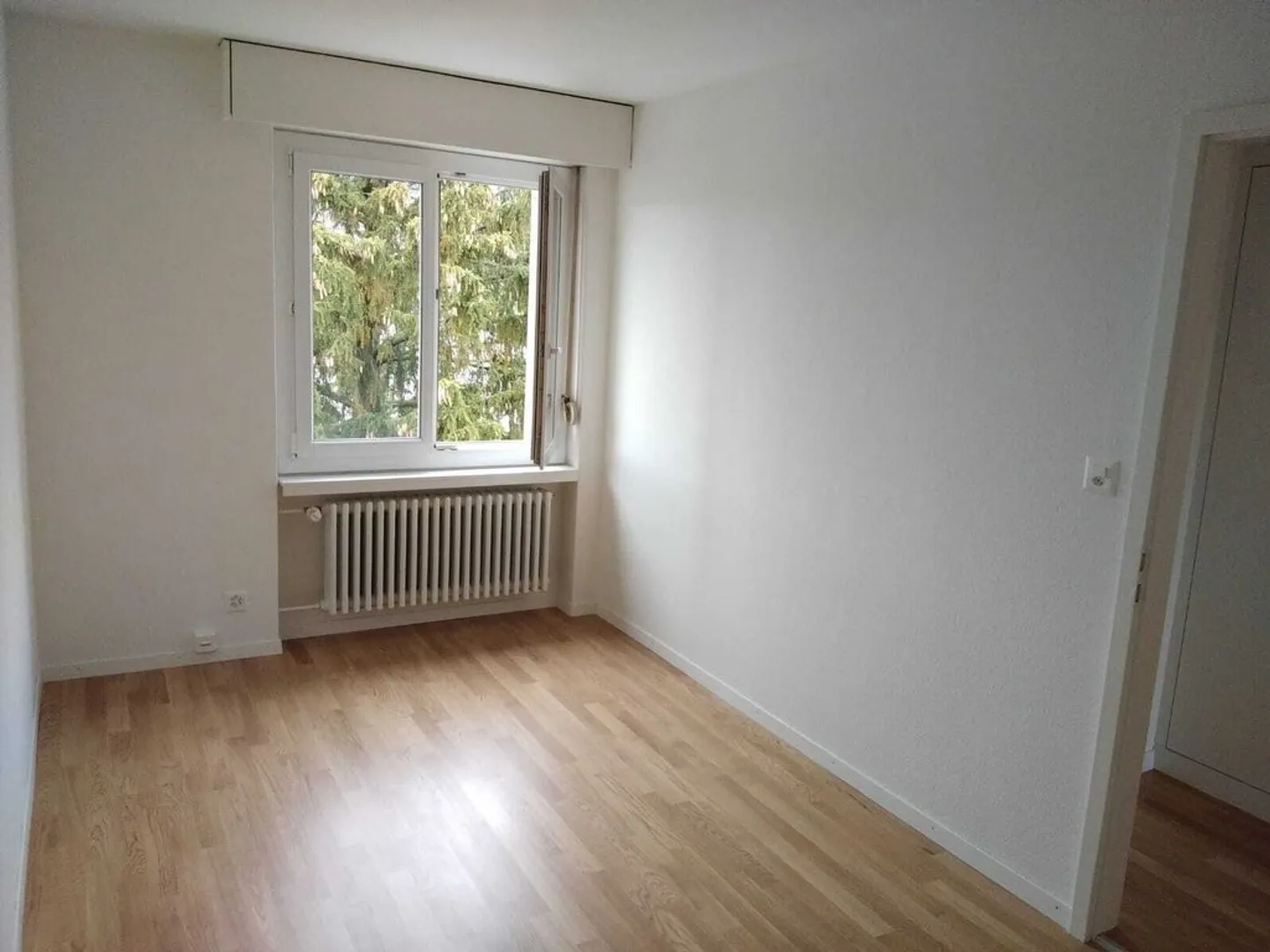 Helle und moderne 4.5 Zimmer-Wohnung zu vermieten - Foto 6 von 7