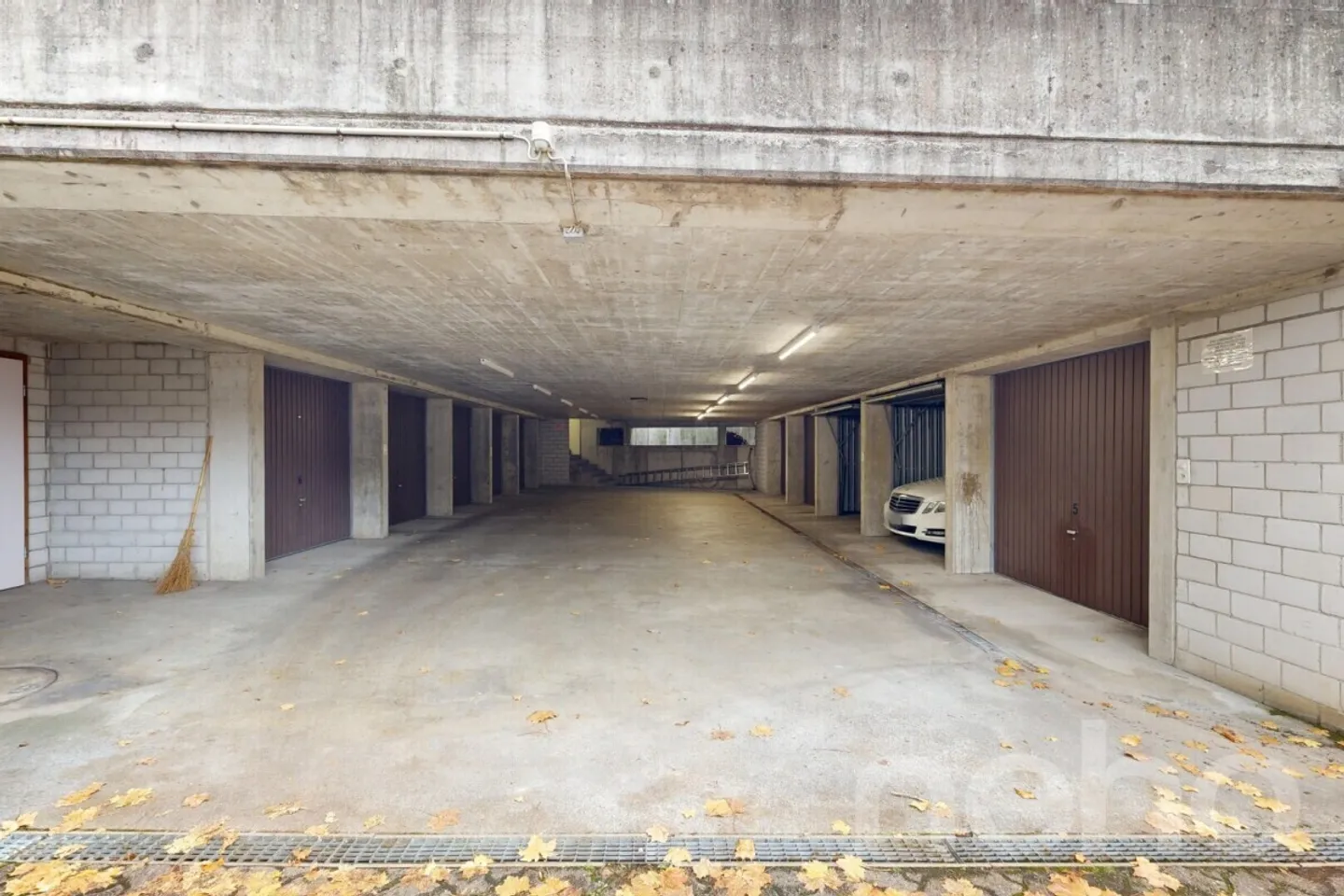 Bien de rendement avec 5 appartements, bureaux et espaces de stockage à Mellingen - Photo 10 sur 12