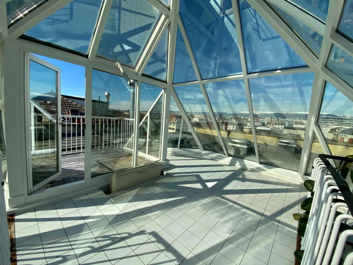 Appartement Duplex avec Terrasse - Photo 3 sur 13