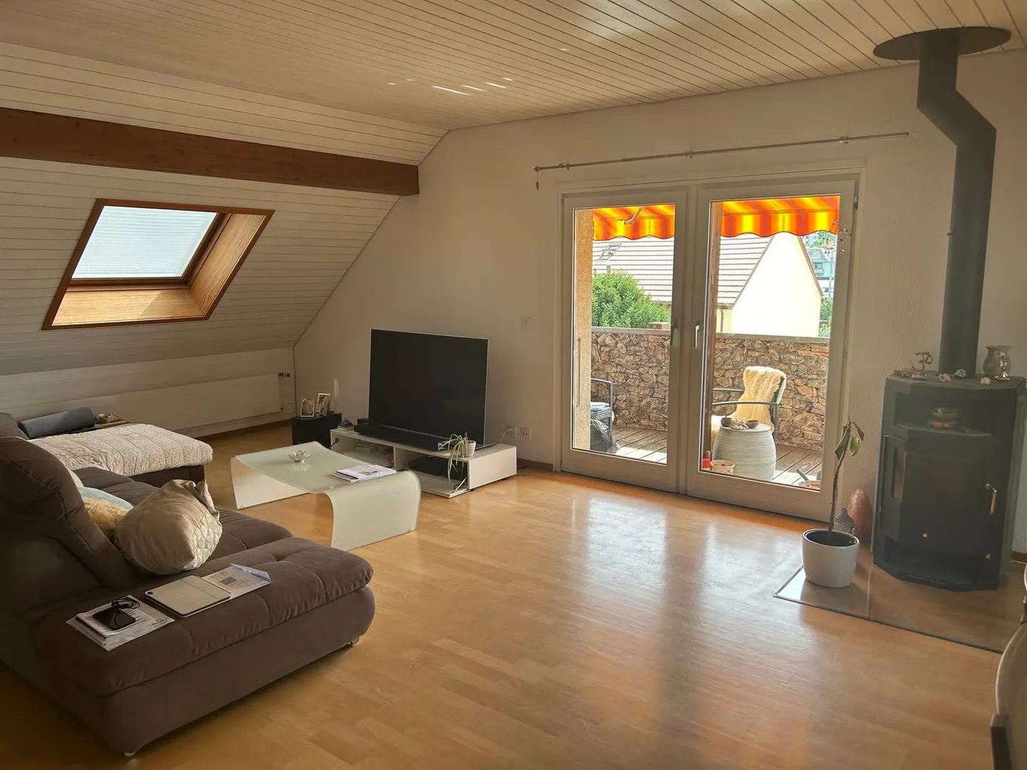 In 2-Familenhaus mit Garten- und Poolnutzung - Foto 15 di 17