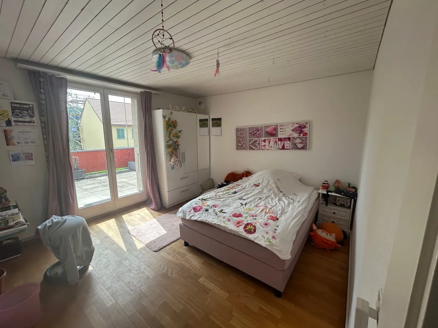 In 2-Familenhaus mit Garten- und Poolnutzung - Foto 9 di 17