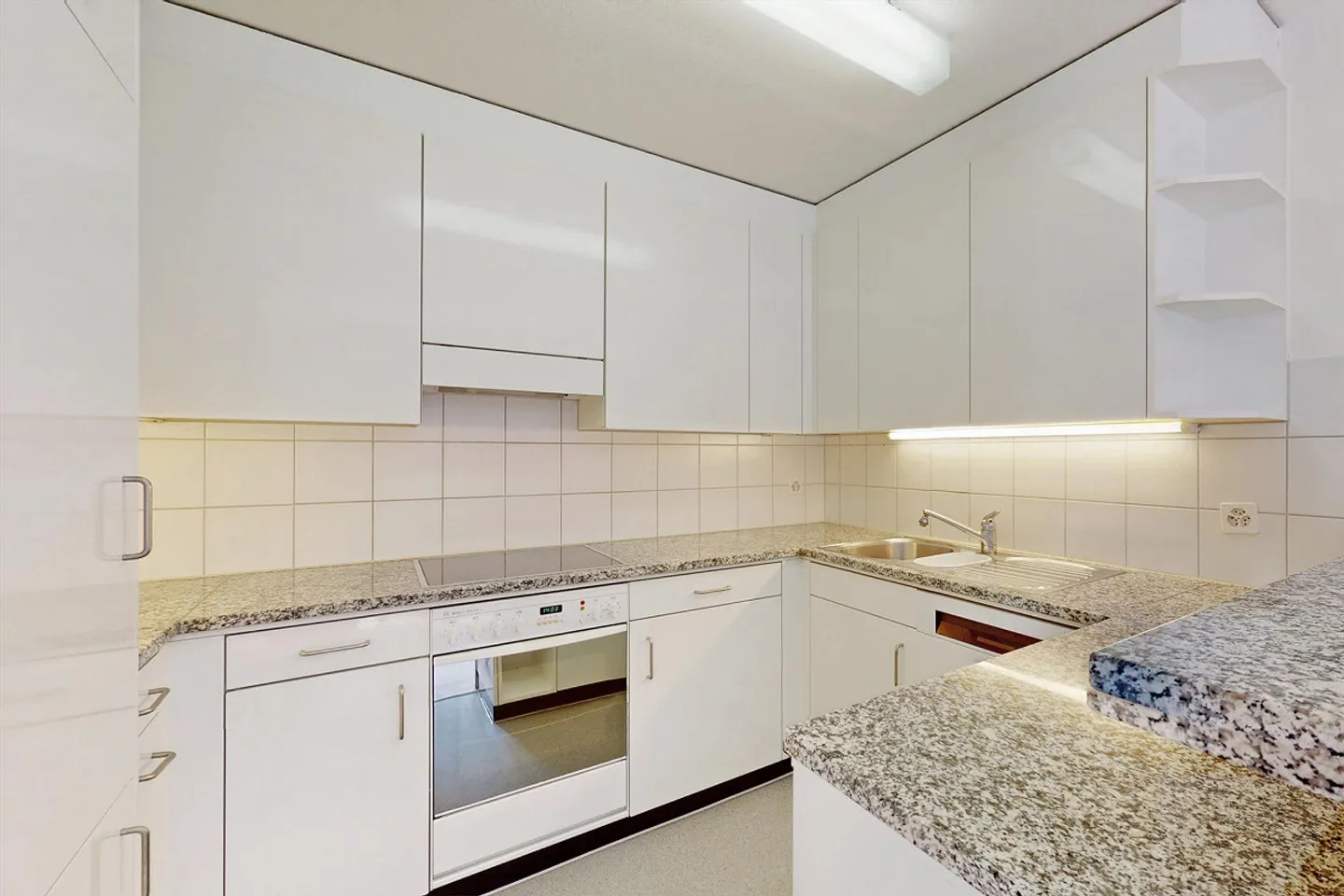 Appartement confortable de 4,5 pièces attend une famille avec enfants ! - Photo 2 sur 11