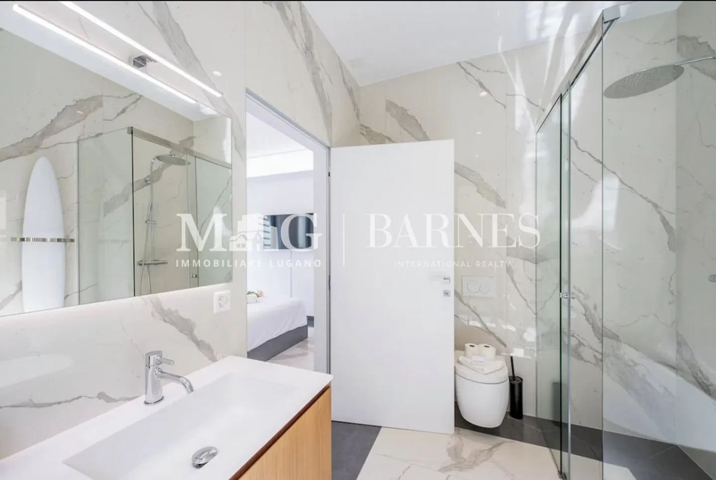 Appartement de Luxe avec Vue sur le Lac - Photo 8 sur 10