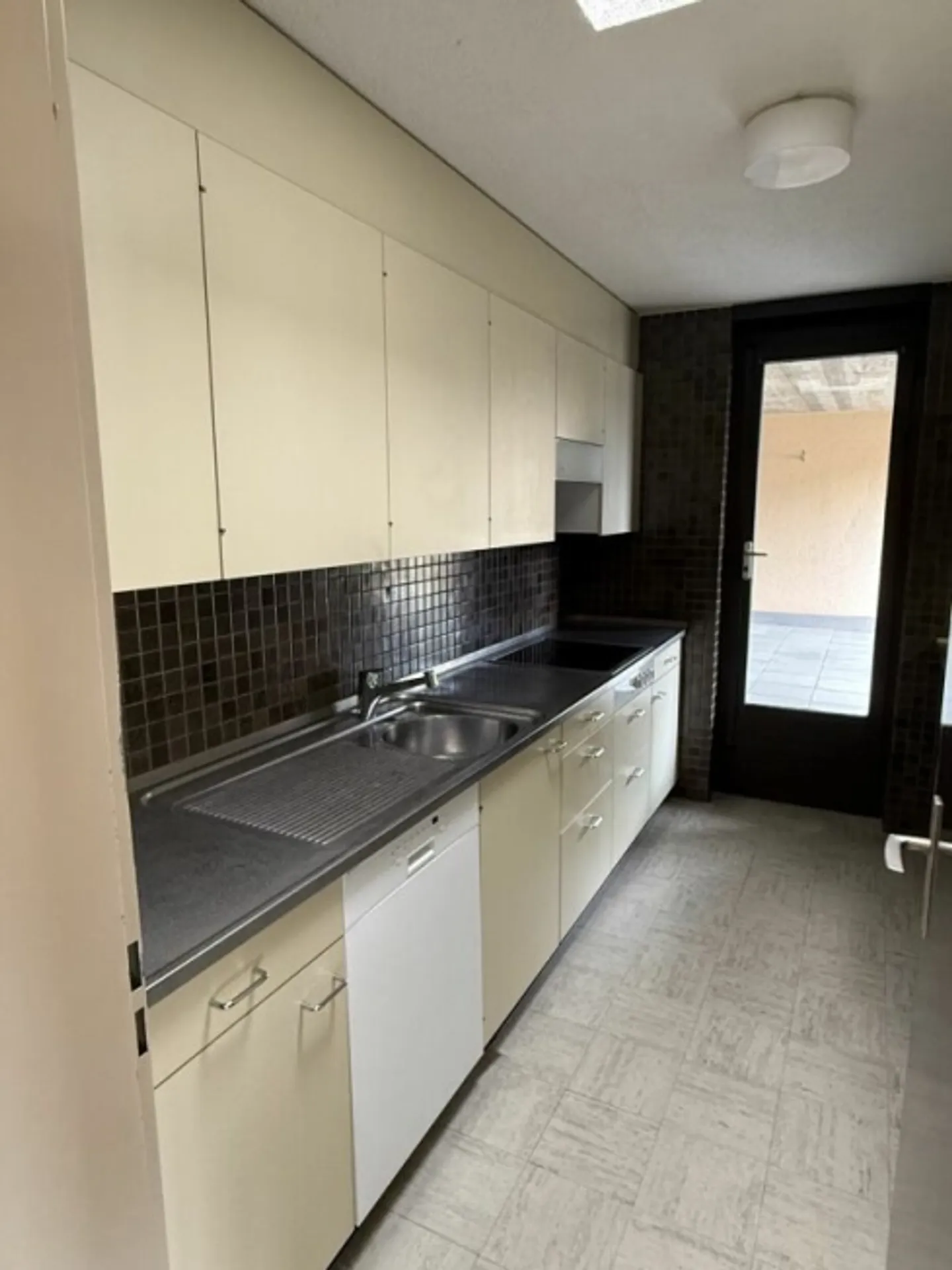 Appartement à louer - Photo 3 sur 10