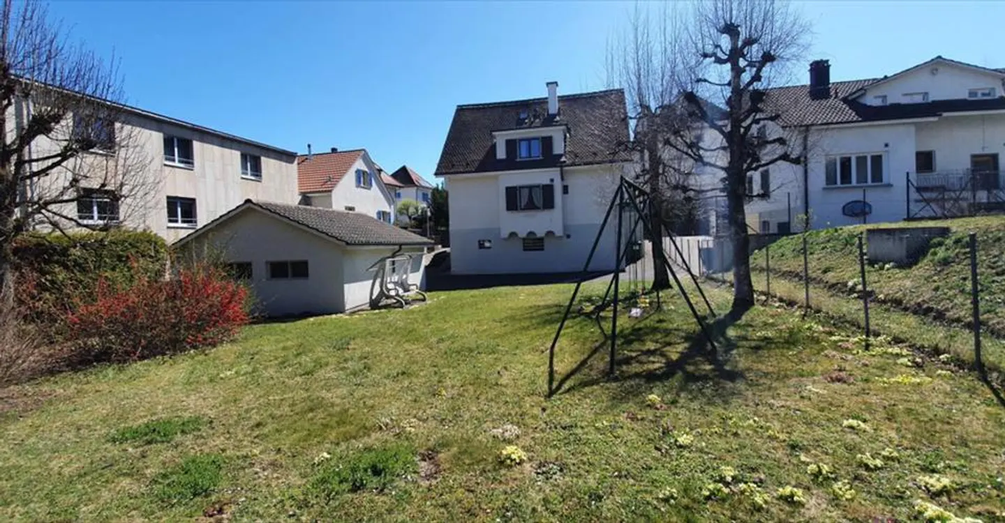 RARE : terrain à bâtir avec maison individuelle au quartier du Jura - Photo 1 sur 3