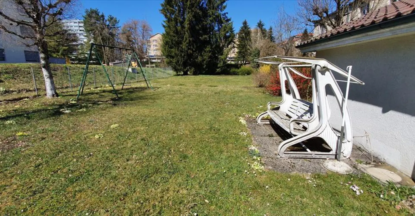RARE : terrain à bâtir avec maison individuelle au quartier du Jura - Photo 2 sur 3