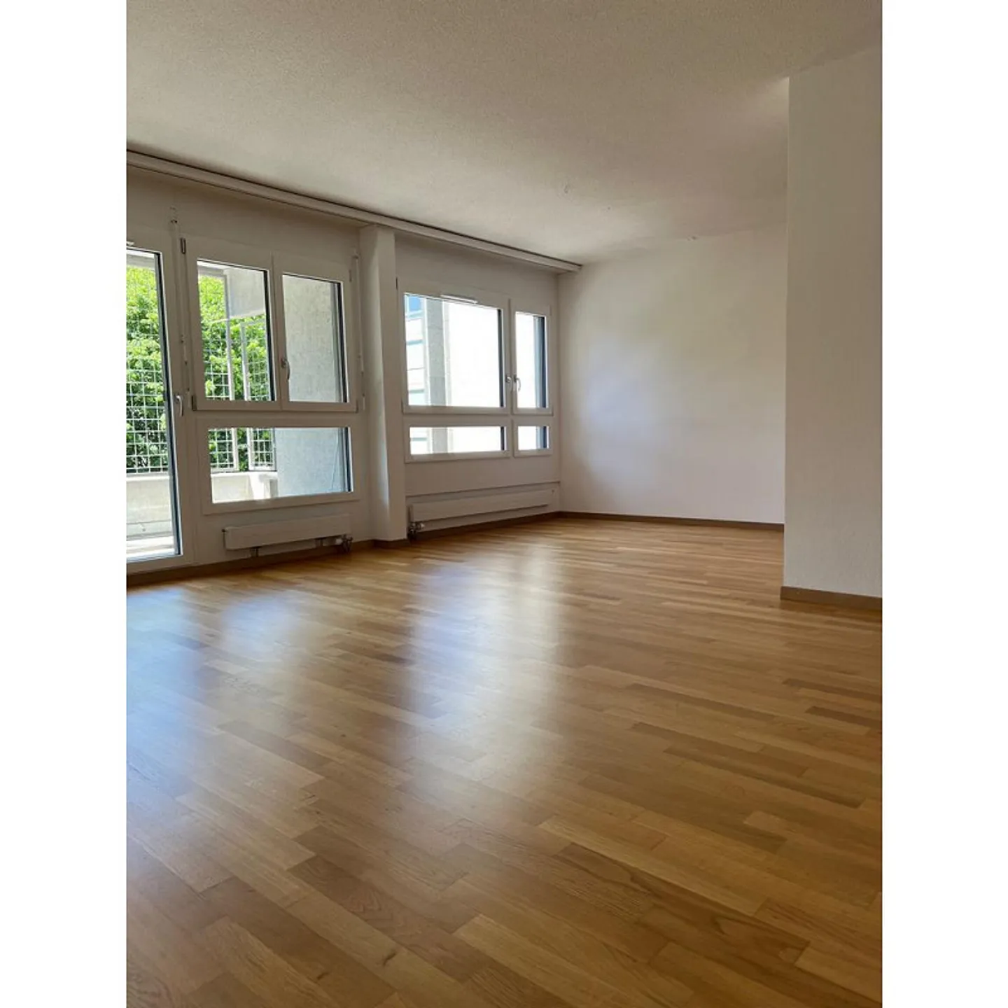 2.5-room apartment in the Thoracker development - Photo 3 of 10