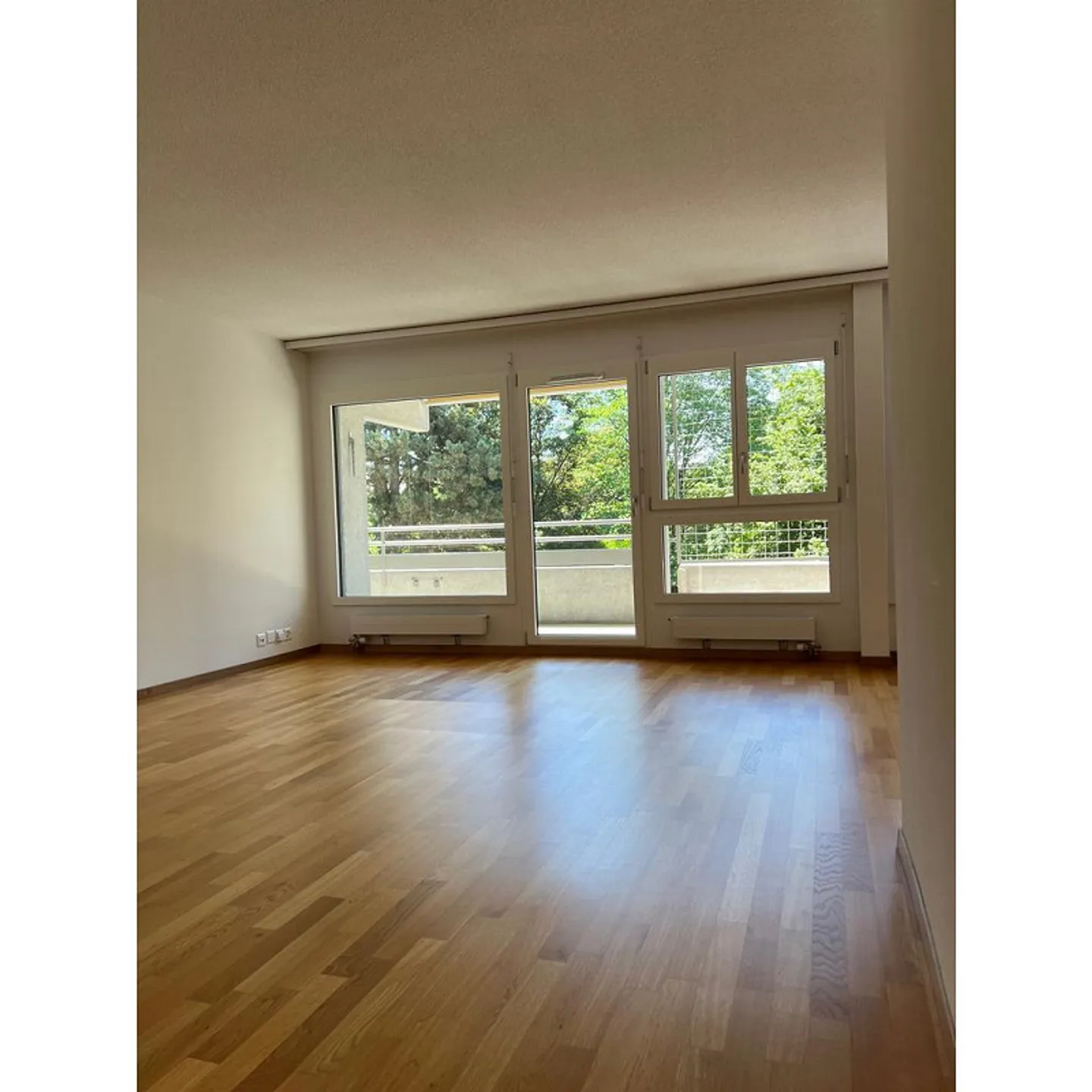 2.5-room apartment in the Thoracker development - Photo 4 of 10