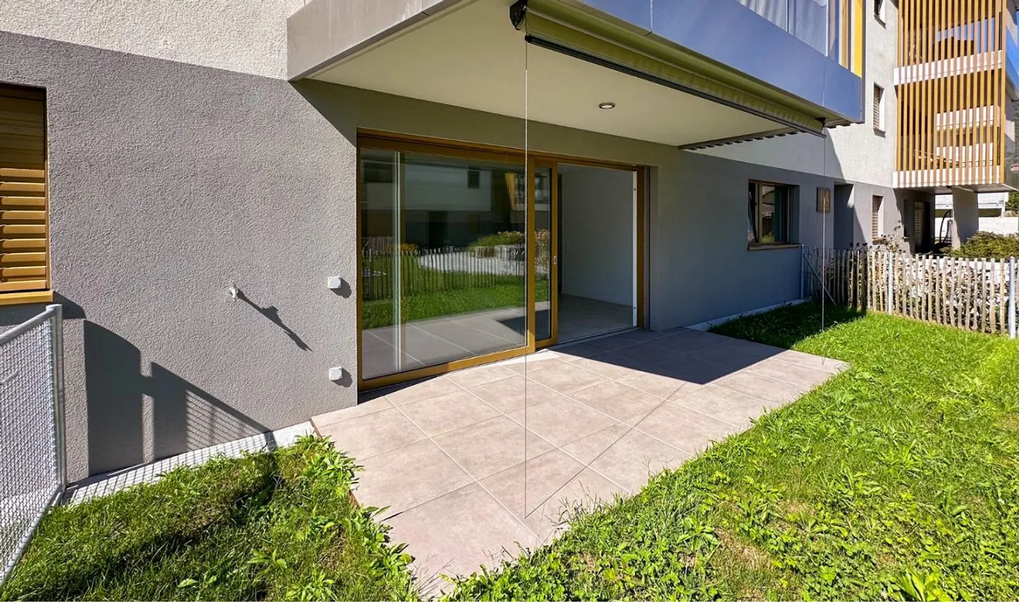 APPARTAMENTO ELEGANTE DI 2,5 STANZE CON GIARDINO A LUMINO (TI) - Foto 1 di 8